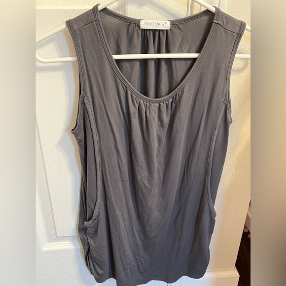 Set of 2 Maternity Nursing Tops - Picture 3 of 6